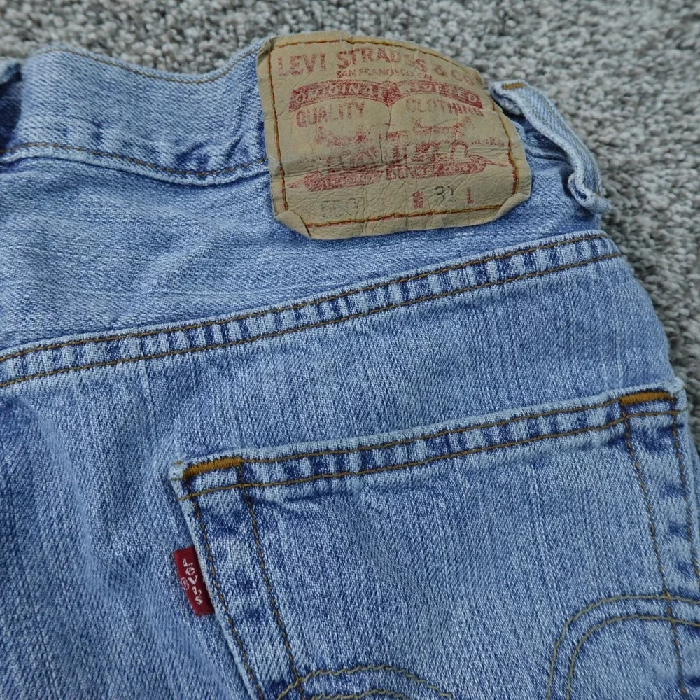 VTG Levis Shorts Mens 31 Light Blue Denim Jean Jorts 550 Relaxed Fit Dad Y2K 00s